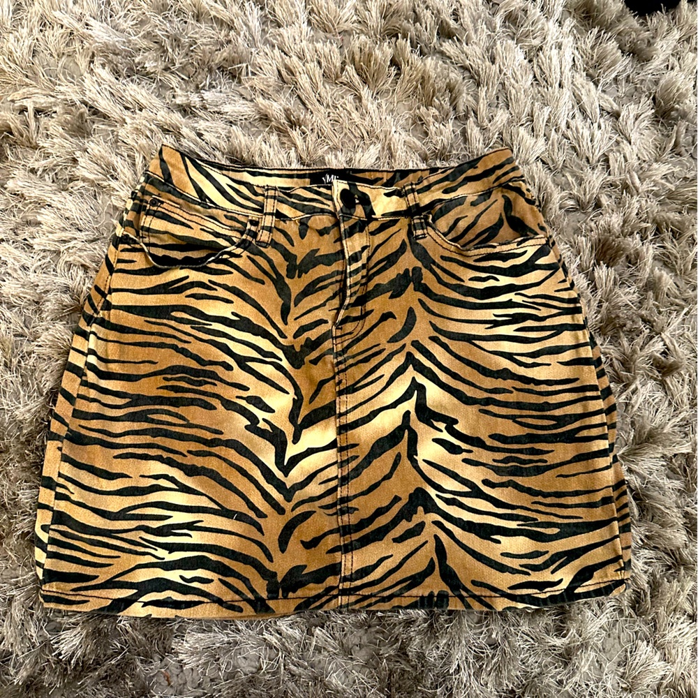 Tiger stripe skirt! Perfect for tiger fans for game day!